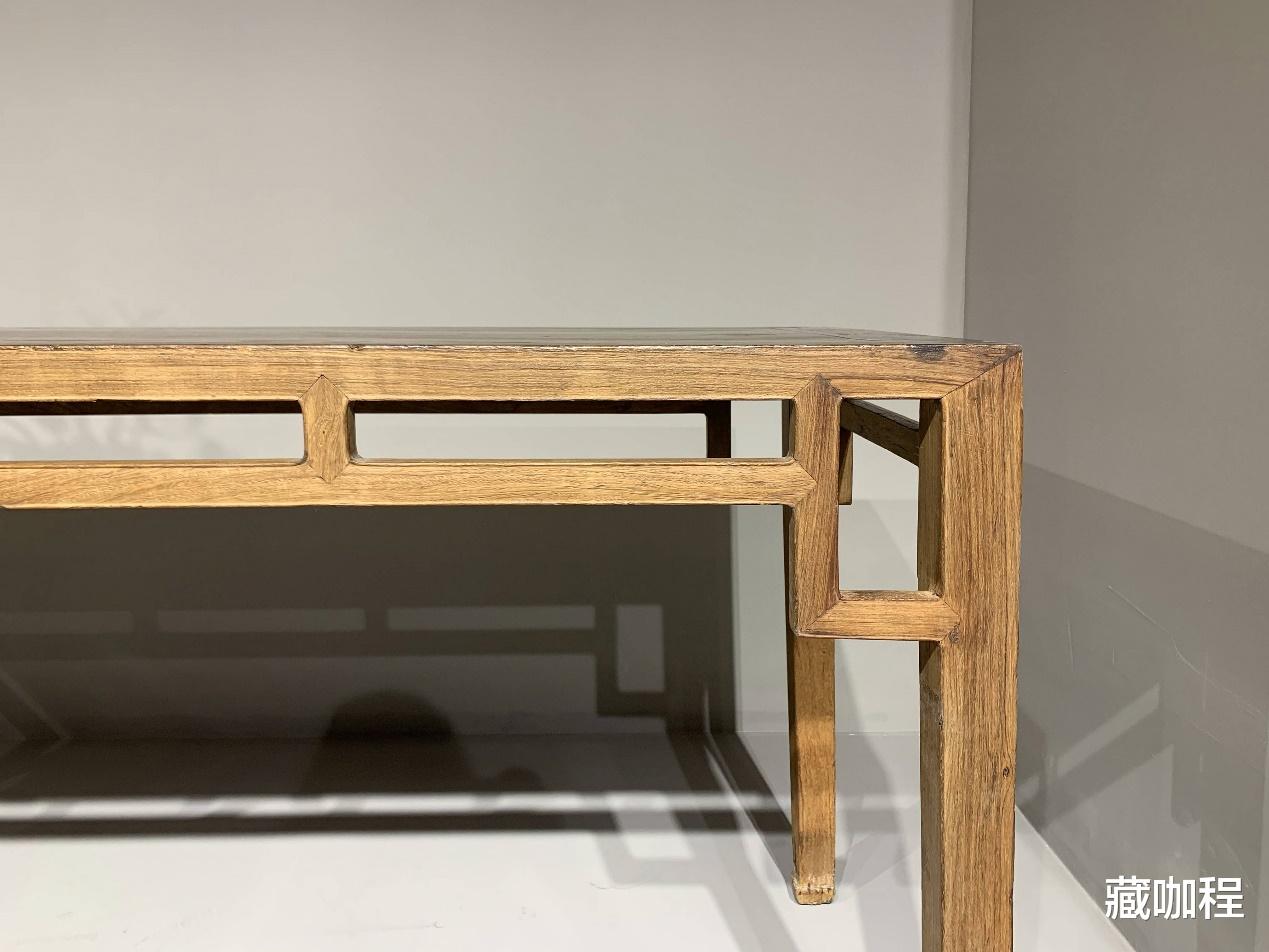 |麦穗形棕眼逼真，黄花梨四面平大画桌未成交