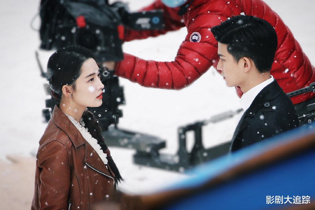 任嘉伦|任嘉伦《请君》盔甲路透出炉，一秒梦回周生辰，还带雪中甜蜜对视