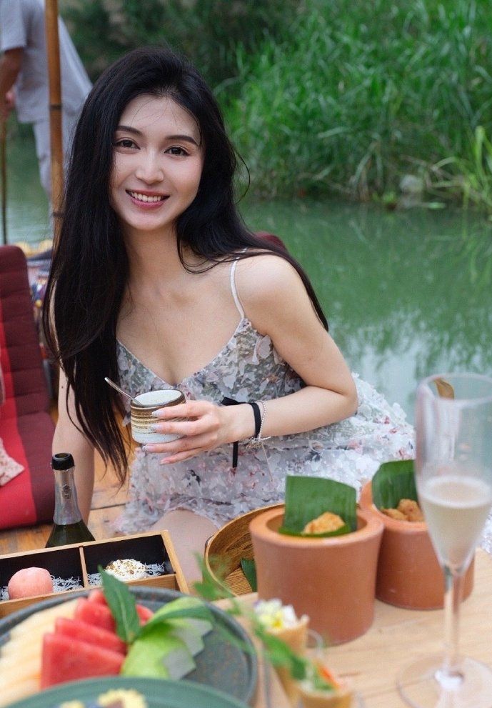 修图|女星真实无修图，法令纹闭口痘痘都有，减少容貌焦虑
