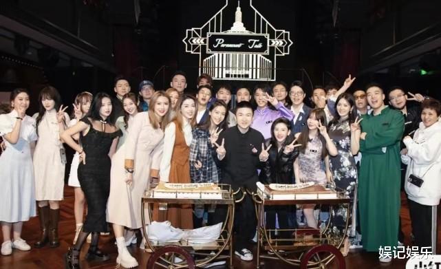 张大大|baby杨超越给张大大过生日，对方脸上唇印抢镜，杨幂再次缺席