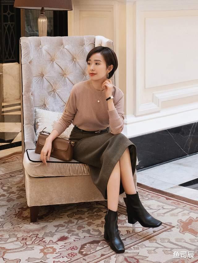 鱼司辰 秋冬的必备“靴子”，这4款让你美出新高度，既保暖又很耐看