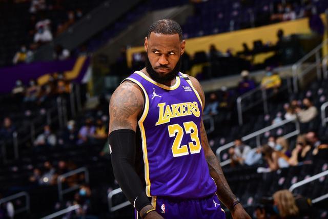 勒布朗·詹姆斯|王者歸來！詹姆斯選擇明天復出挑戰火箭，他真的在挑弱隊打嗎？