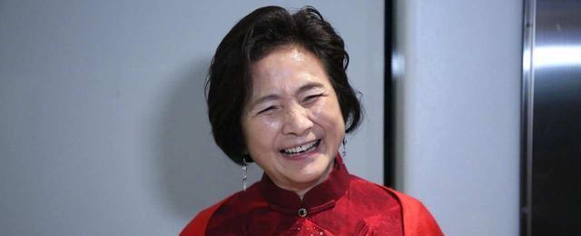 郑佩佩|最红时嫁豪门却惨遭抛弃，被周星驰拉去演了个配角，意外一夜爆红