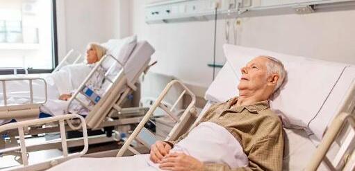 巴渝风景线 86岁老人打死79岁室友!河南滑县养老院发生悲剧,自救铃成摆设?