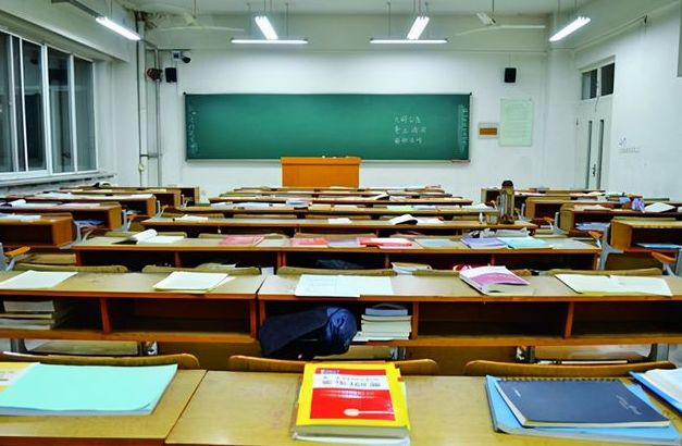 红莲少年|占座又起纠纷？大学占座现象频频！如何看待？