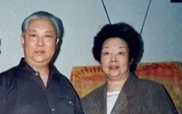 纪凌尘|京剧名家谢虹雯曾先后嫁给两位大师，如今年过九旬很久未公开露面