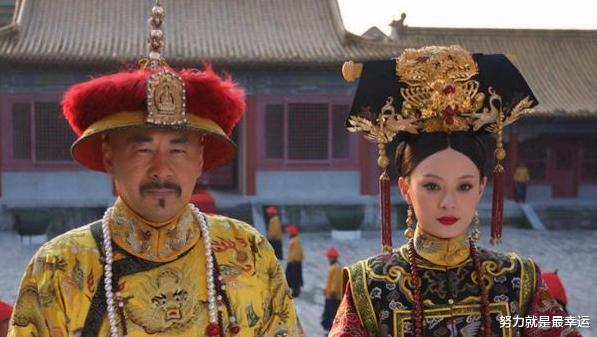甄嬛传|《甄嬛传》:甄嬛两次封妃级别相同,为何待遇差距却如此之大