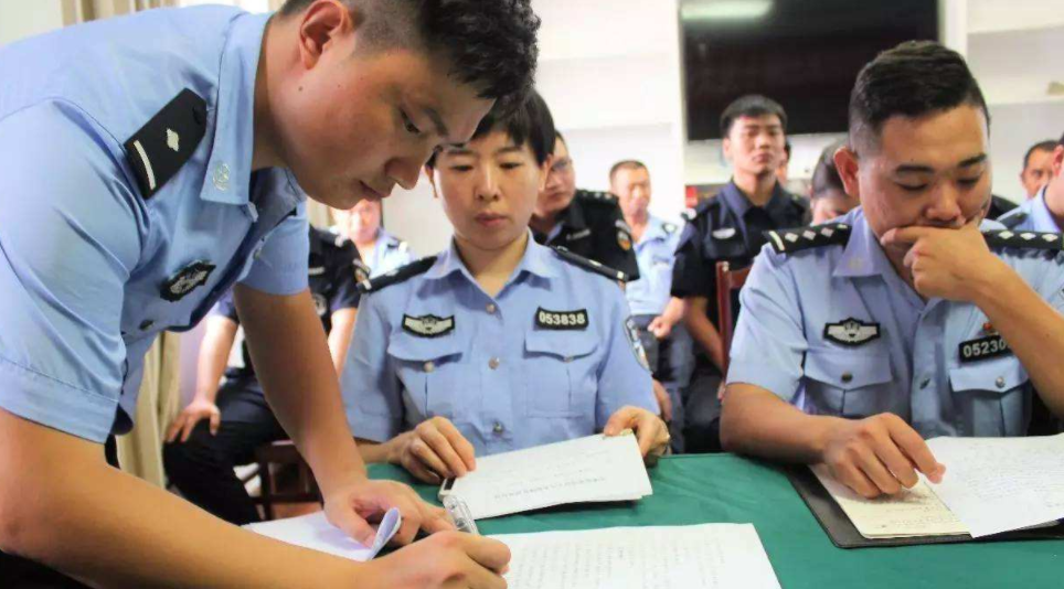 招聘|又一铁饭碗公开招聘，专科学历就可报考，期满后有望转为正式编