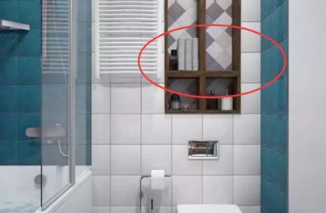 听老公的把卫生间墙开槽,没想到实用又不占地