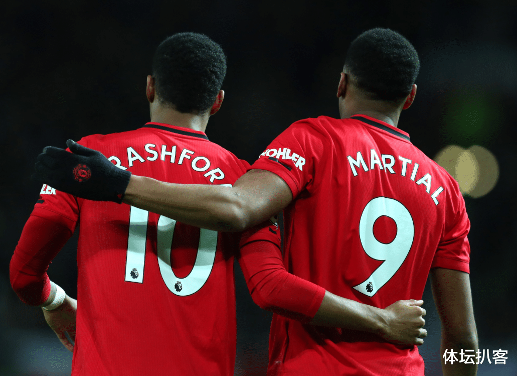 曼联|1-0！曼联补时争议逃点，第97分钟疯狂绝杀，索帅场边不庆祝