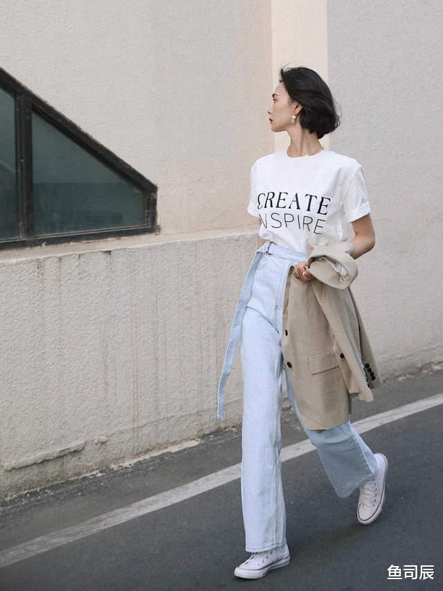 鱼司辰|果然，西服外套还是配“牛仔裤”才洋气，显高显瘦，关键还耐看