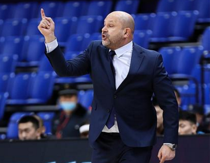 雅尼斯|當斷不斷！首鋼好牌爛打，幸好雅尼斯還留一手，離別恐已倒計時