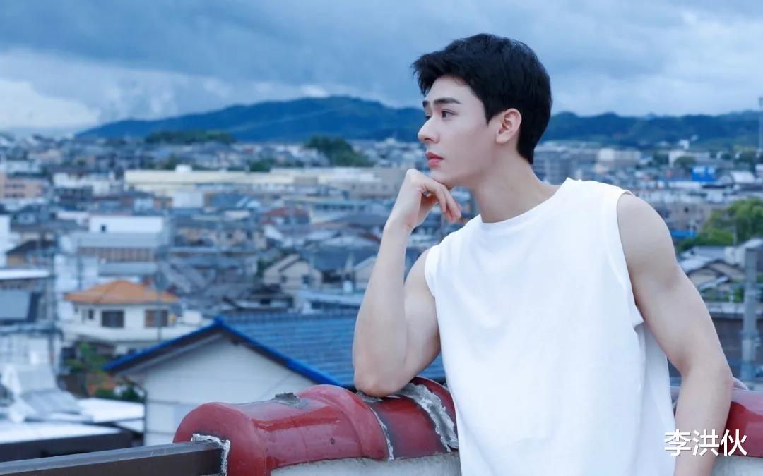 龚俊|继张某瀚之后，龚俊朱一龙被曝参拜神社，是闹乌龙还是确有其事？