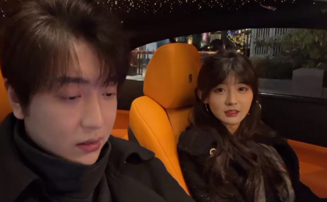 白冰|白冰直播首秀创纪录，千万粉丝排队千万观看，直播内容仅两个字