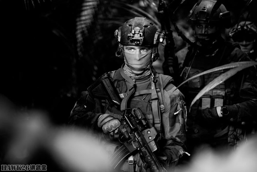 步枪|法国外籍军团最新宣传照 战斗蛙人在赤道地区训练 HK416逐渐列装