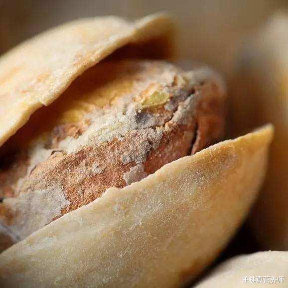 亚硝酸盐|得了癌症的人,都会后悔吃过8类食物,警钟敲响,别拿生命开玩笑