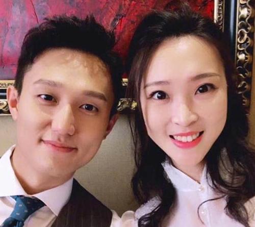 惠若琪|女排名將惠若琪罕秀恩愛，皮膚嫩出水不似孕婦，丈夫卻面色憔悴