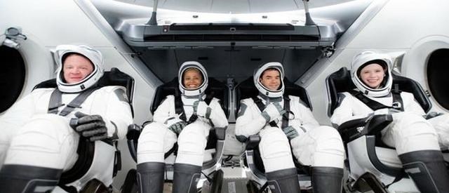 太空 宇航员肌肉萎缩，返回地球后站不起来，为什么不开发人造重力？