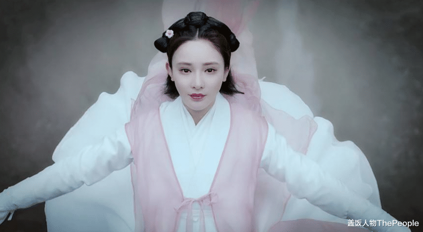 李庚希|同是“亡国公主”，刘诗诗娇弱、李沁疯魔，李庚希却演成了傻白甜