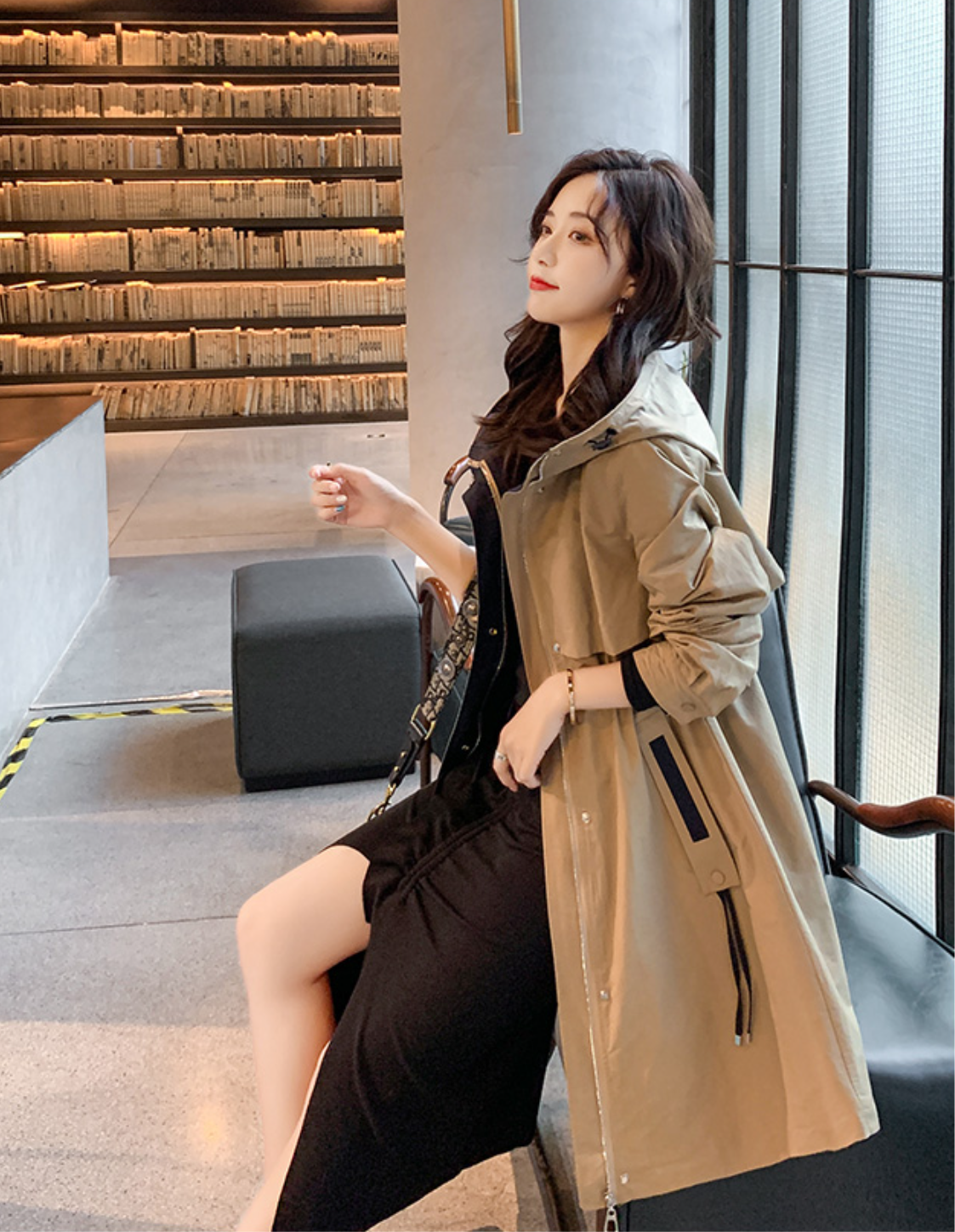 江南小蚂蚁|秋季穿搭怎么显大方，牛仔元素帮你打开穿搭另一扇门，不会照穿