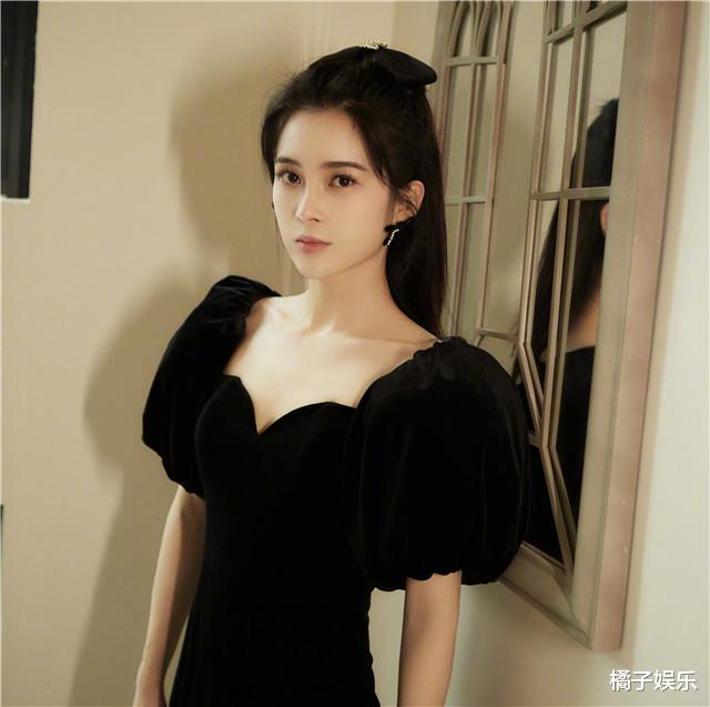 赵樱子|明星都去当网红了？女一号转行做主播日收入近百万，网红来钱真快