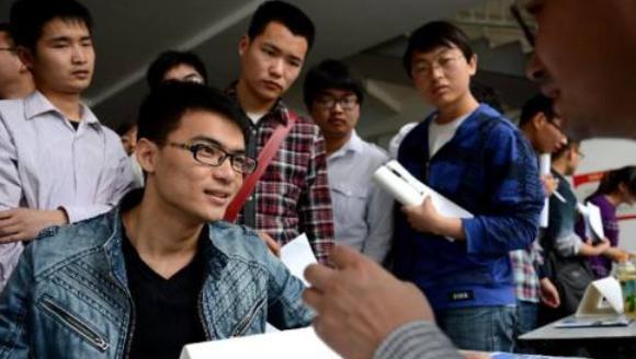 大学生|毕业生公认的“四大天坑”专业，看似热门，就业率让你怀疑人生