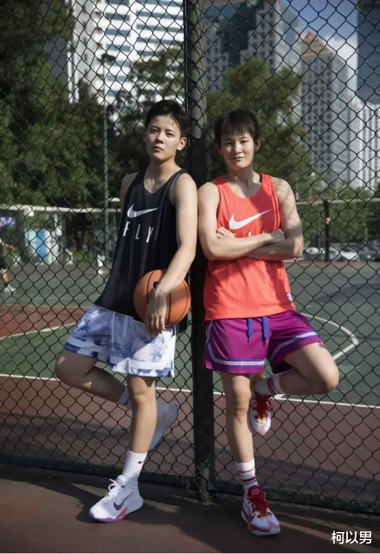 柯以男|新一代人间扳手，风华绝代雌雄难辨？184身高配6块腹肌，颜值身材绝佳