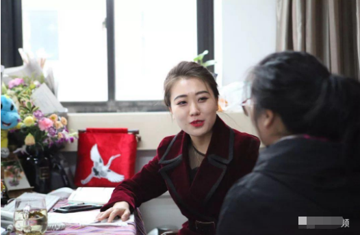 招聘|大学辅导员要“博士以上”？毕业生表示门槛太高，看到薪资后酸了