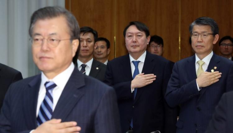 韩国|朴槿惠又等来一好消息？韩国大选将至，文在寅“接班人”却被调查