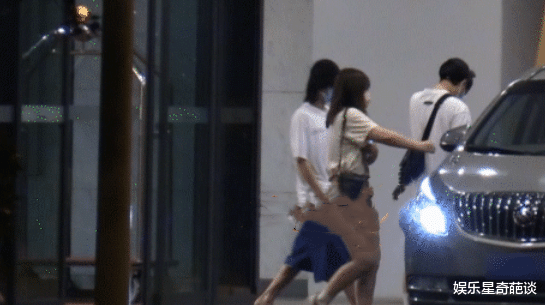 都美竹|都美竹风波后吴亦凡首现身， 躬身驼背，无精打采和镜头打招呼