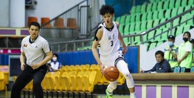 雪落无尘谈|北京首钢为新赛季注册21人；曾凡博开始冲击NBA