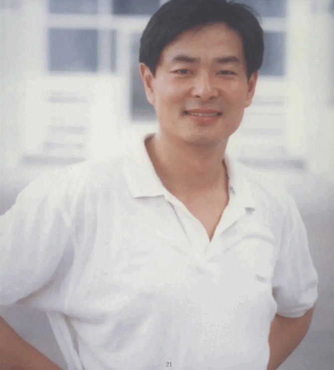 濮存昕|孝顺的濮存昕：悉心照顾病母和弟弟的遗孀，成父亲最大的骄傲