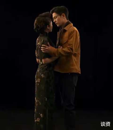 许晴|52岁许晴近照曝光，身材曼妙宛如少女，颈纹暴露真实年龄