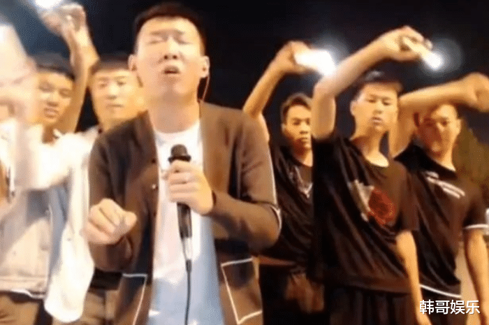 小姐姐 神豪发飙举报小白龙诈捐被封杀！吴一正面硬钢辛巴，被818带节奏