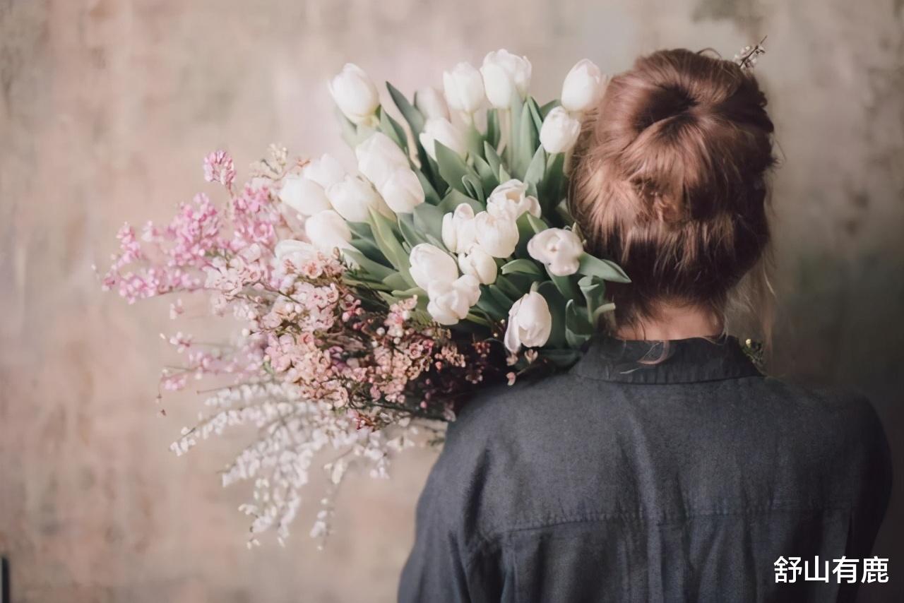 舒山有鹿|心理学:内心极度“自卑”的人,往往有这几个特点,胜人一筹