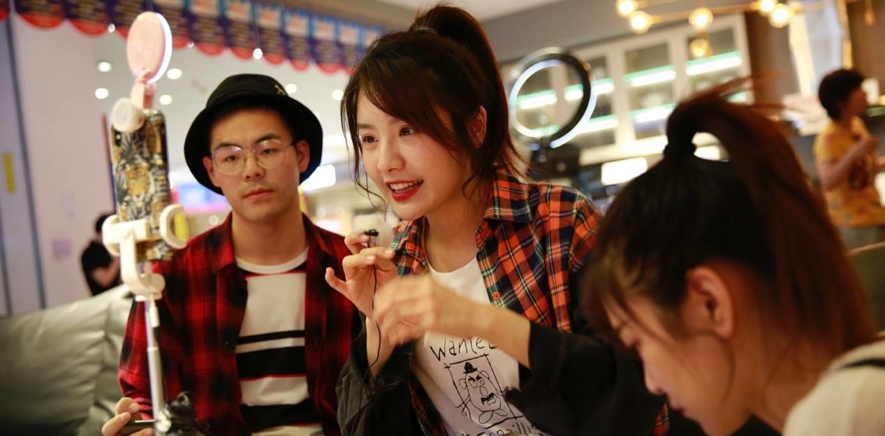 电子商务 继地摊经济后，又一行将要“放开”？整体规模已达9000多万亿