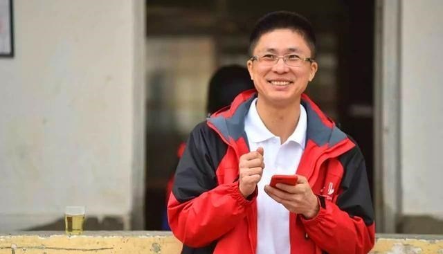 学习永不断 胡老师借钱给儿子买房（小小说）