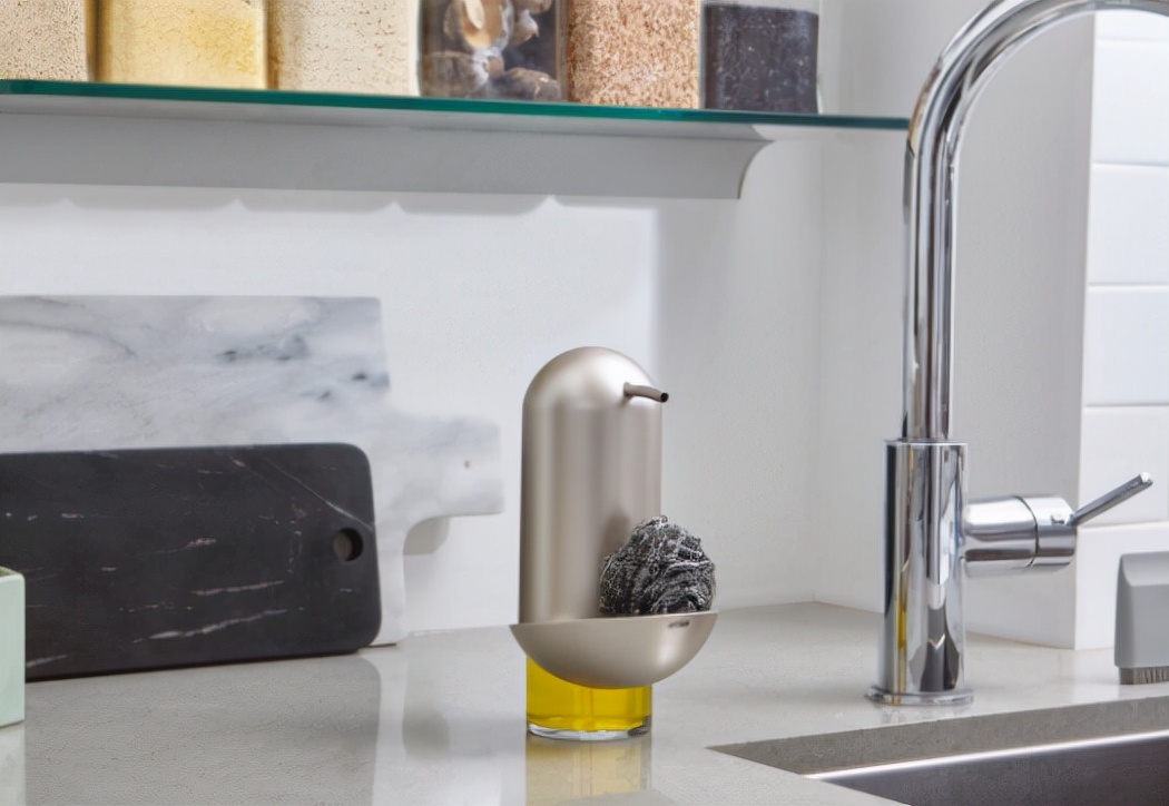 家居超人|广东发现一户人家厨房，那叫一个先进！拍照给大家瞧瞧，真高级