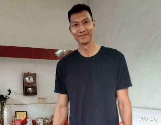 广东男篮|MVP易建联新年第1次亮相，老家4层豪宅揭晓，广东争冠有3大计划