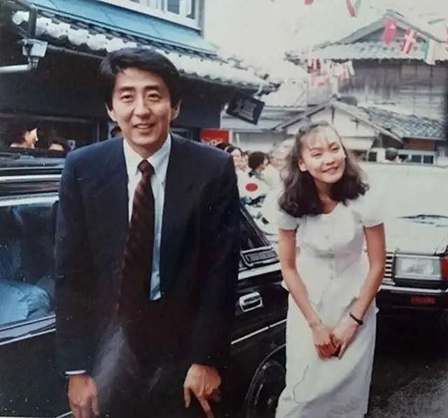 安倍晋三|一物降一物！安倍昭惠不生孩子，无视婆婆，安倍晋三却拿她没办法