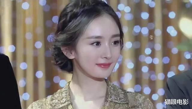 杨幂|杨幂旧照颜值爆棚，星星眼抢镜仙气十足，网友：这还是刚生完孩子