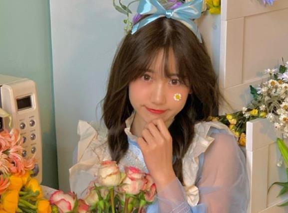 迪丽热巴|曝网红一栗莎子已结婚，婚纱照却遭群嘲，她满脸幸福男友表情严肃