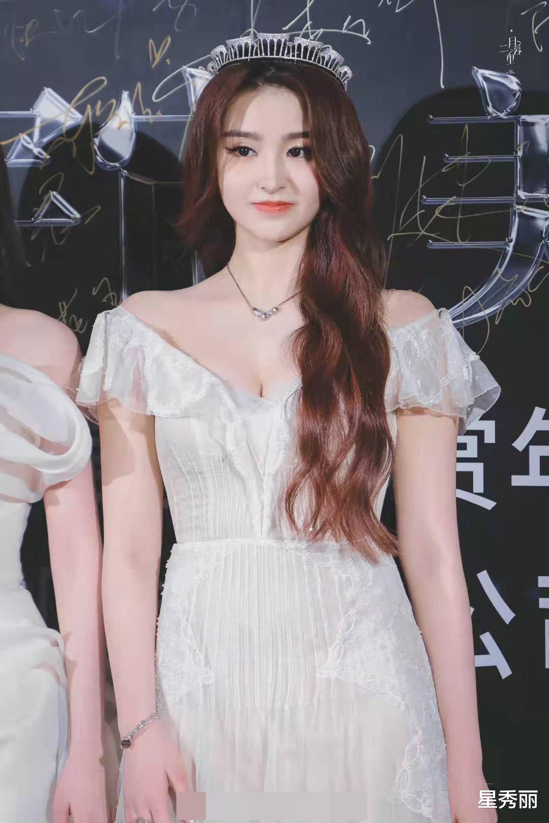 程潇|爱豆红毯和女星红毯,真的能对打的爱豆好像只有程潇?