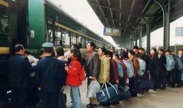 被时代抛弃的绿皮火车,最后开到哪了?