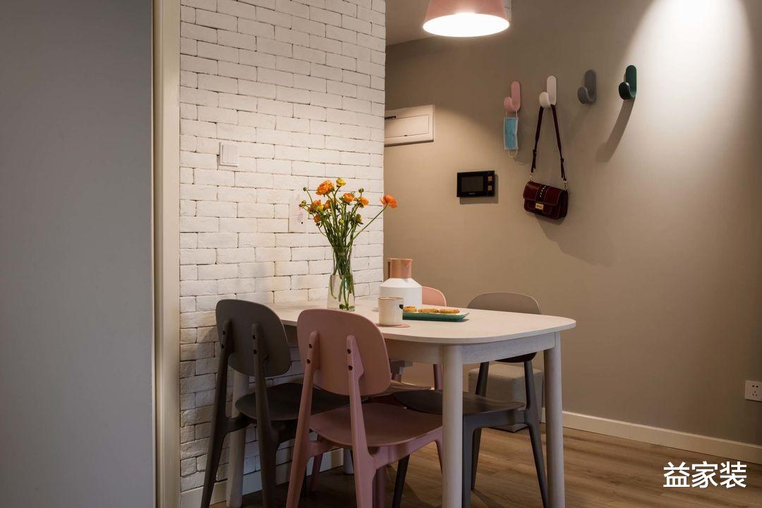 粉色打造的二人世界，用实力扭转空间，打造独特甜蜜风格