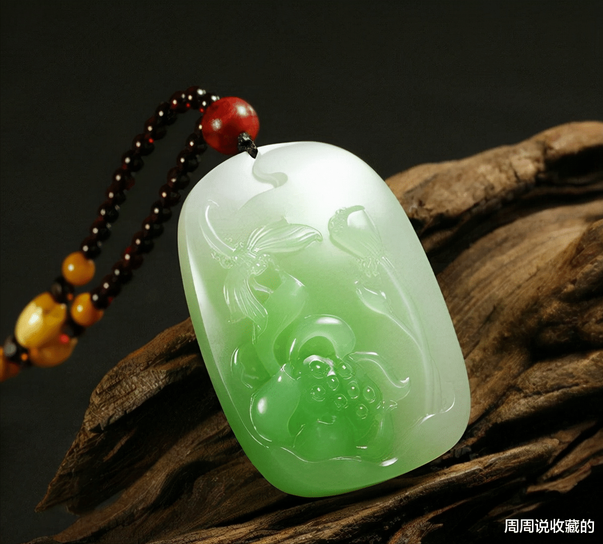 翡翠|一块翠青玉料，156万成交，能给你带来哪些反思？