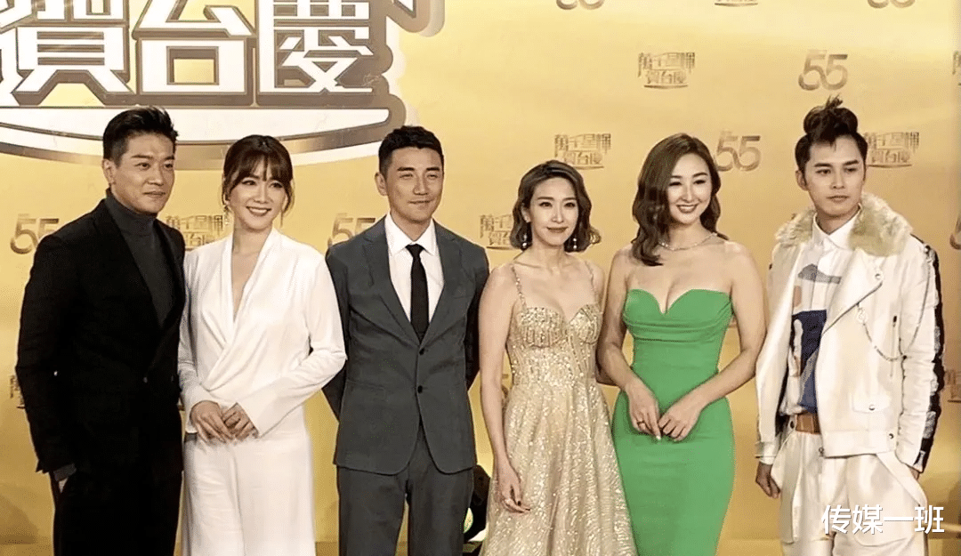 TVB|TVB台庆红毯被吐槽像普通公司年会，群星服装廉价，照片质量堪忧