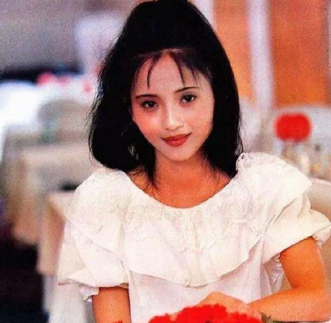 陶慧敏|江南第一美女的她，为离世丈夫守寡10年，如今和女儿像两姐妹