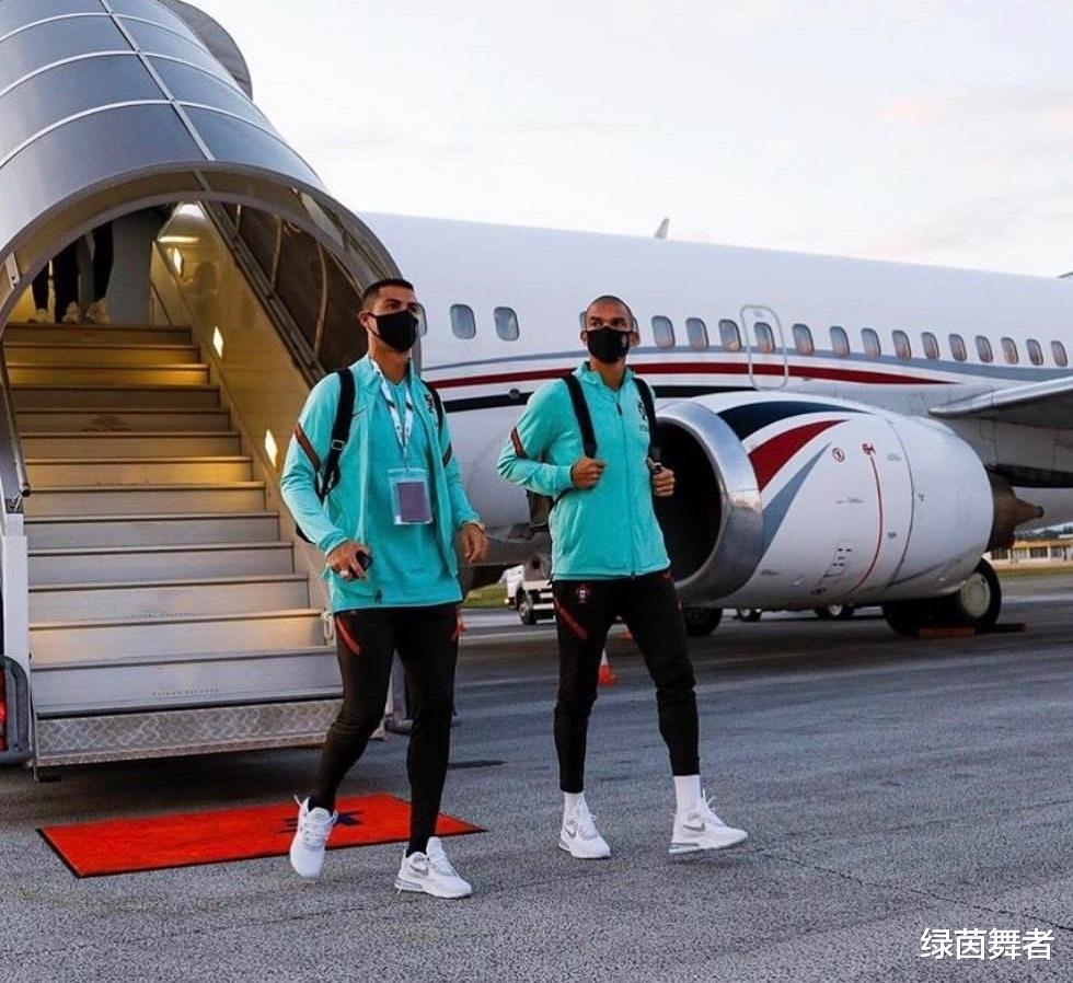 意甲|下午17點(diǎn)！意甲聯(lián)盟做最新表態(tài)，公開(kāi)叫板防疫部門(mén)，球迷吐槽聲一片！