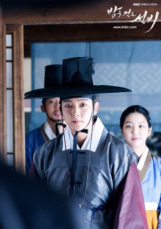 不死之身|最年轻也120岁！8位不死之身的韩剧男主：李栋旭竟有2个角色上榜